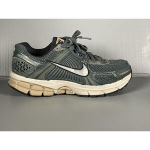 Nike Zoom Vomero 5 Shoes Womens Size 8 Green Sequoia Silver Running Sneakers